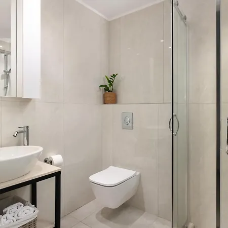 Апартаменти Karibu W/ Private Parking Rhodes City